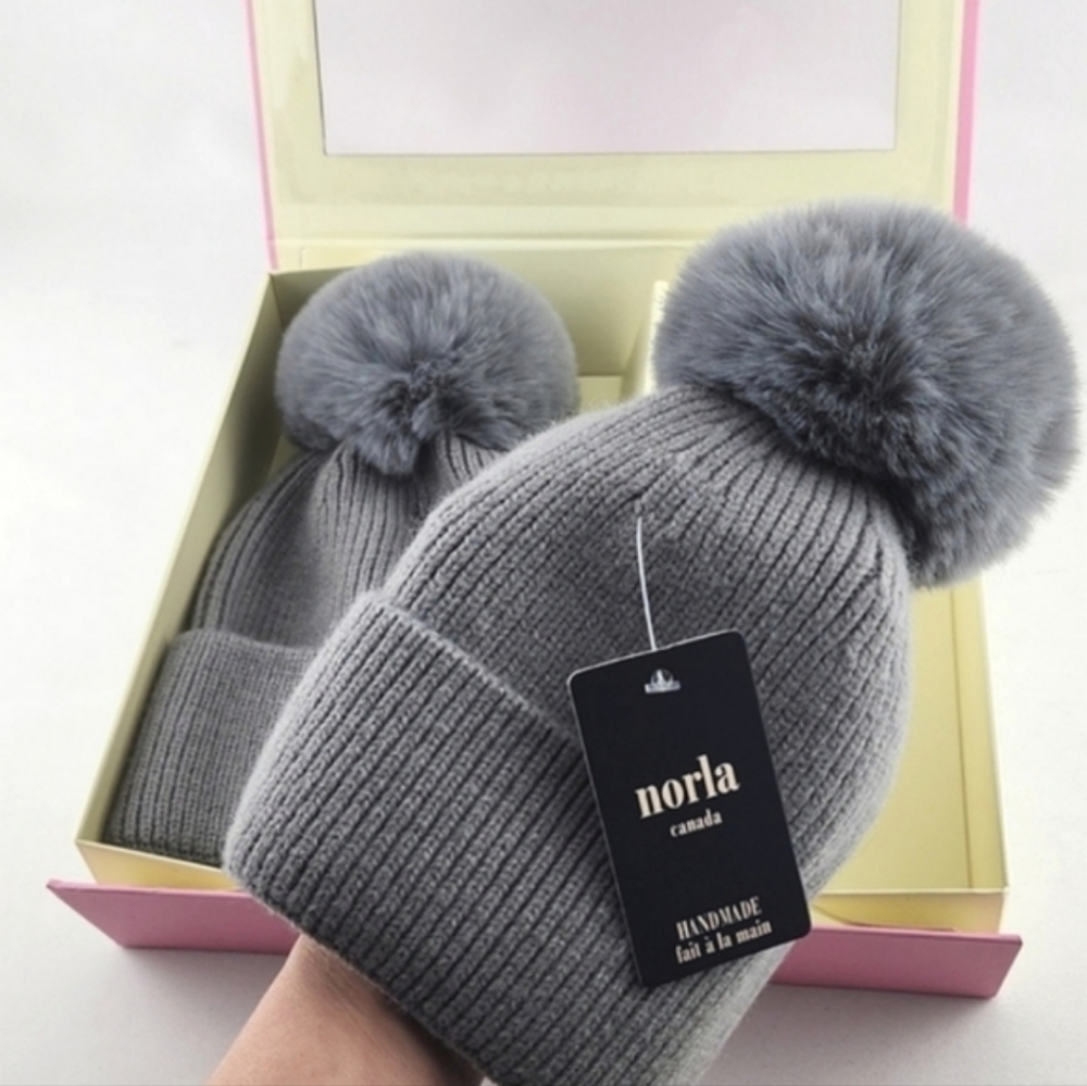 NIB Norla Canada Mom & Me Matching Grey Alpaca Wool Blend Pom Beanie 2pc Set